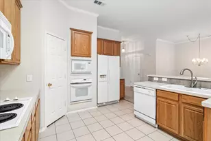 3711 Palmetto Ct, Denton, TX 76210 - Photo 11