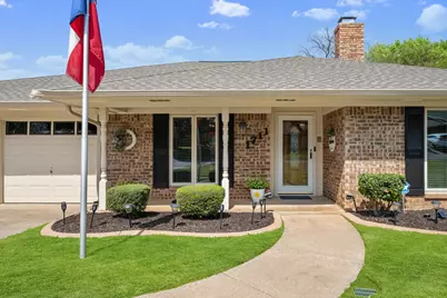 1711 Queensborough Drive, Arlington, TX 76015 - Photo 3