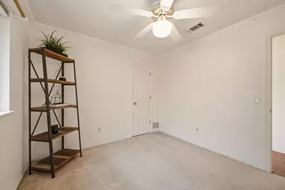 711 Sundance Trail, Irving, TX 75063 - Photo 33