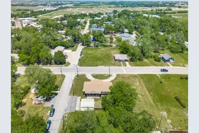 403 E Pecan Street, Celina, TX 75009 - Photo 11