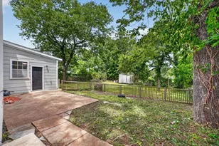 504 W Grove St, Kaufman, TX 75142 - Photo 25