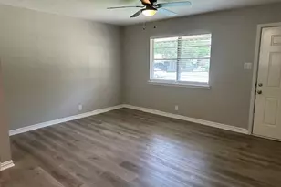 609 Juno Ln, Denton, TX 76209 - Photo 11