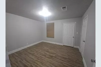 621 E 8th Street, Bonham, TX 75418 - Photo 7