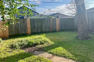 626 W Chestnut St, Denison, TX 75020 - Photo 11