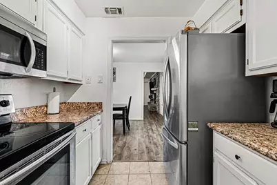 525 Rawls Circle, Irving, TX 75061 - Photo 9