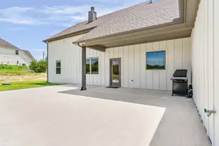 2020 Redemption Dr, Weatherford, TX 76088 - Photo 27