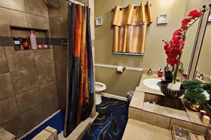 2017 Meadow Glen, Irving, TX 75060 - Photo 11