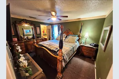2017 Meadow Glen, Irving, TX 75060 - Photo 9