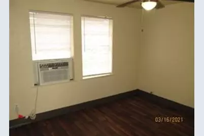 515 W Collins Street, Denton, TX 76201 - Photo 7