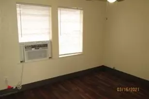 515 W Collins St, Denton, TX 76201 - Photo 7