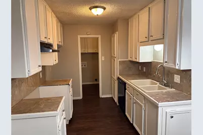 221 Arnold Street, Crowley, TX 76036 - Photo 5