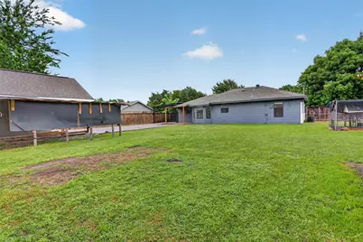 516 Post Oak Lane, Burleson, TX 76028 - Photo 3