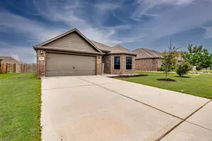 1813 Rialto Ln, Crowley, TX 76036 - Photo 3