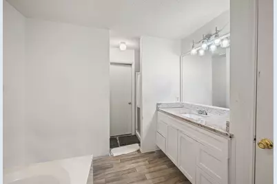 5108 Wolverton Court, Garland, TX 75043 - Photo 11