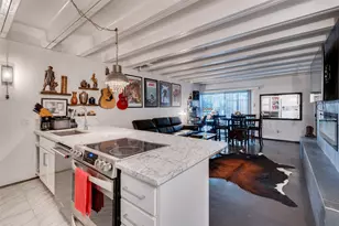 2711 Hood St, Dallas, TX 75219 - Photo 9