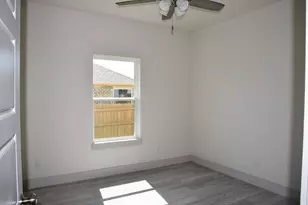 912 Avagail Ave, Springtown, TX 76082 - Photo 7
