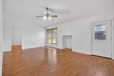6228 Fernwood Drive, Arlington, TX 76001 - Photo 3