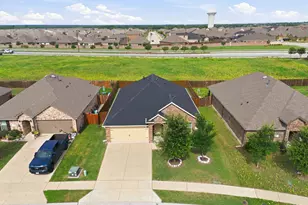 1106 Cowboy Ln, Princeton, TX 75407 - Photo 3