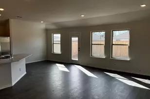 2304 Alamo Dr, Sherman, TX 75090 - Photo 3