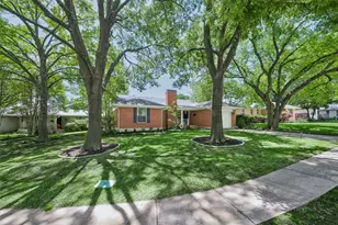 733 Kirkwood Dr, Dallas, TX 75218 - Photo 3