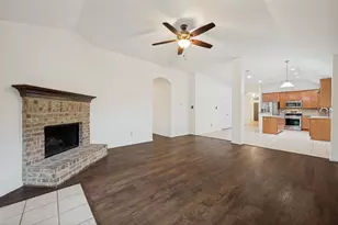 2100 Scott Creek Dr, Little Elm, TX 75068 - Photo 5
