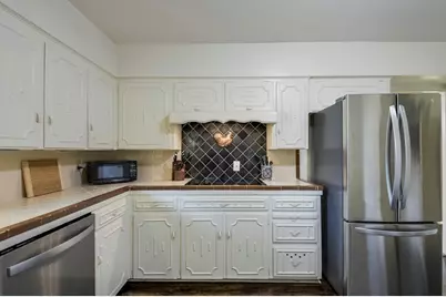 1905 Thomas Place, Arlington, TX 76010 - Photo 13