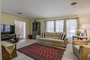 1905 Thomas Pl, Arlington, TX 76010 - Photo 5