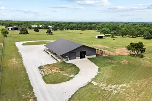 10701 Osburn Rd, Pilot Point, TX 76258 - Photo 5