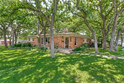 5254 Lambeth Lane, Fort Worth, TX 76112 - Photo 3