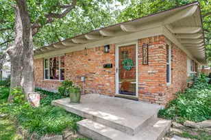 5254 Lambeth Ln, Fort Worth, TX 76112 - Photo 5