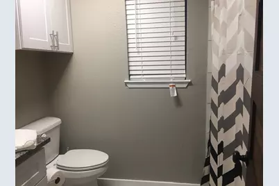 600 N East Street, Arlington, TX 76011 - Photo 7