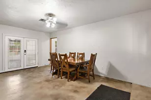 112 W Oak St, Olney, TX 76374 - Photo 11