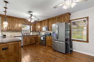 112 W Oak St, Olney, TX 76374 - Photo 9