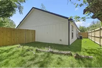 406 W 6th Street #1, Bonham, TX 75418 - Photo 15