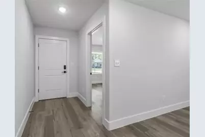 406 W 6th Street #1, Bonham, TX 75418 - Photo 5