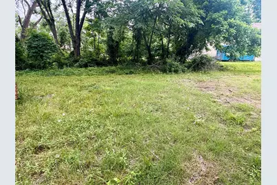 704 E 8th Street, Bonham, TX 75418 - Photo 3