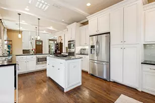 2518 Bill Moses Parkway, Farmers Branch, TX 75234 - Photo 13
