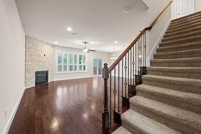 424 Hunt Drive, Lewisville, TX 75067 - Photo 3