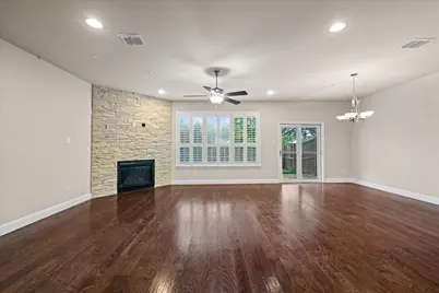 424 Hunt Drive, Lewisville, TX 75067 - Photo 5