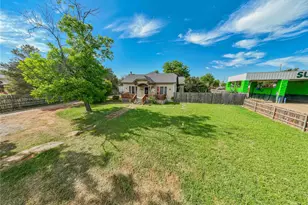 1404 W Walker St, Breckenridge, TX 76424 - Photo 27