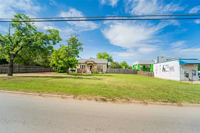 1404 W Walker Street, Breckenridge, TX 76424 - Photo 3