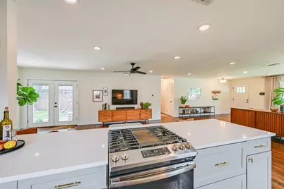 5815 Clendenin Avenue, Dallas, TX 75228 - Photo 13