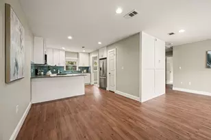 609 W Inwood Dr, Arlington, TX 76010 - Photo 9