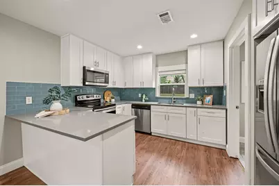 609 W Inwood Drive, Arlington, TX 76010 - Photo 11