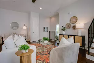 2100 N Fitzhugh Ave, Dallas, TX 75204 - Photo 17