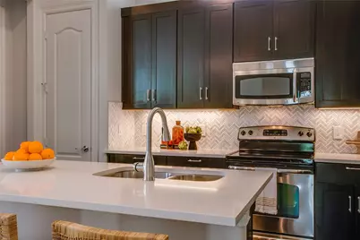 2100 N Fitzhugh Avenue #H, Dallas, TX 75204 - Photo 7