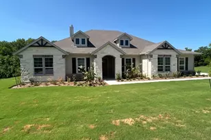 1001 Perrin Ln, Van Alstyne, TX 75495 - Photo 1