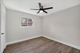 913 Russell Ln, Bedford, TX 76022 - Photo 15