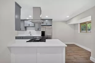 913 Russell Ln, Bedford, TX 76022 - Photo 5