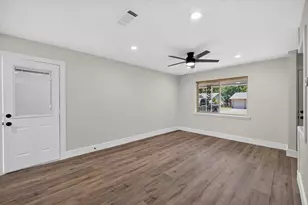 913 Russell Ln, Bedford, TX 76022 - Photo 21